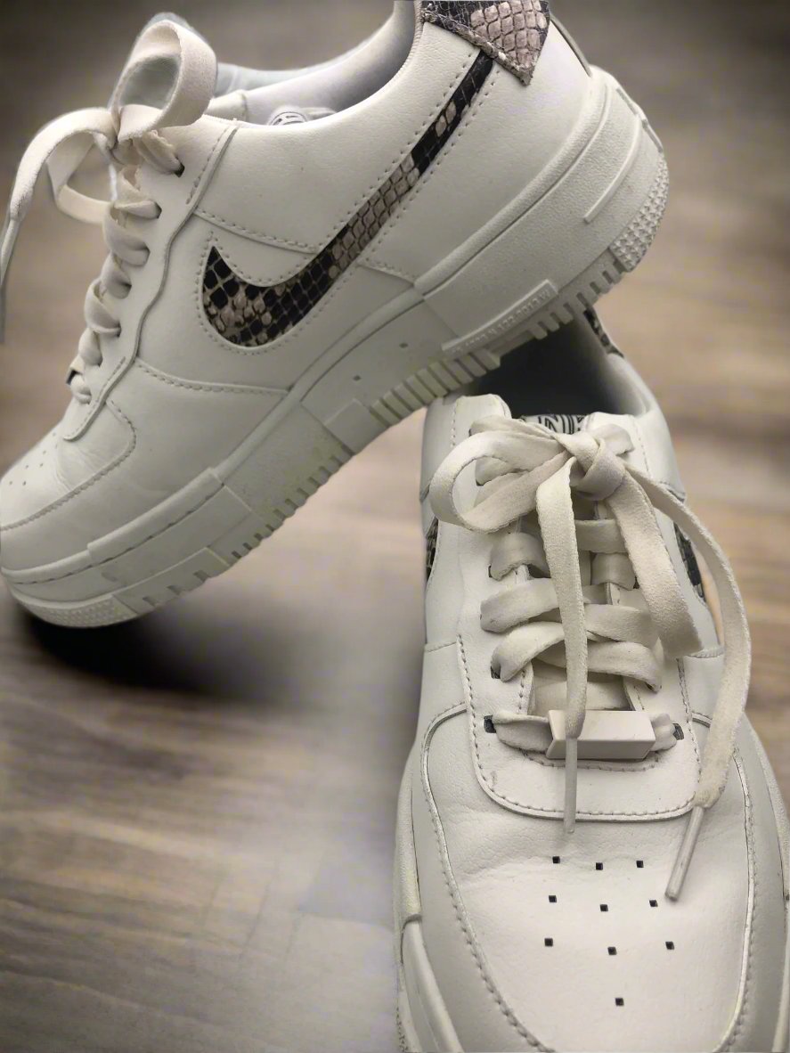 Nike Air Force One Pixel