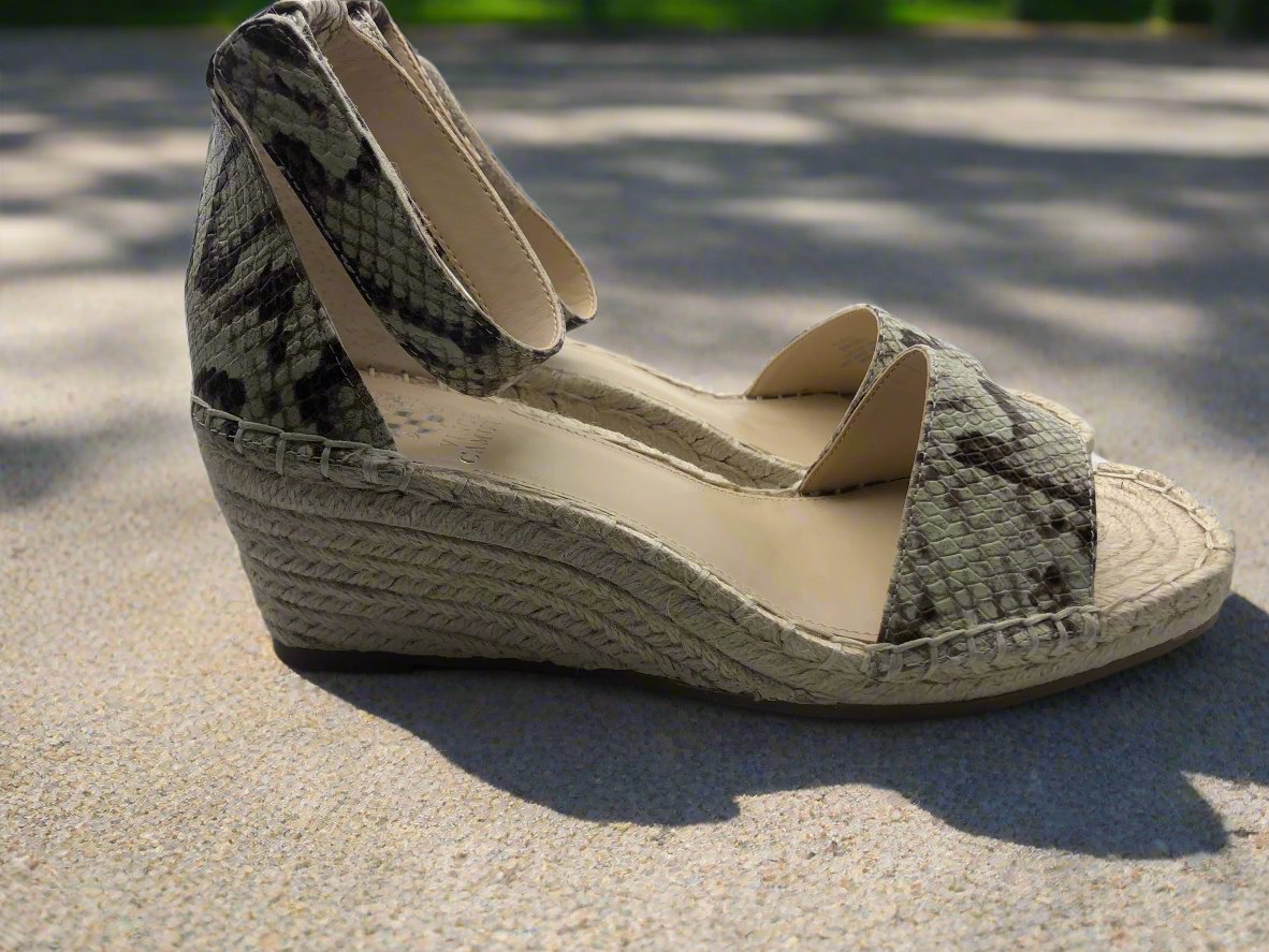 Vince Camuto Jesla Beige Wedge Sandels