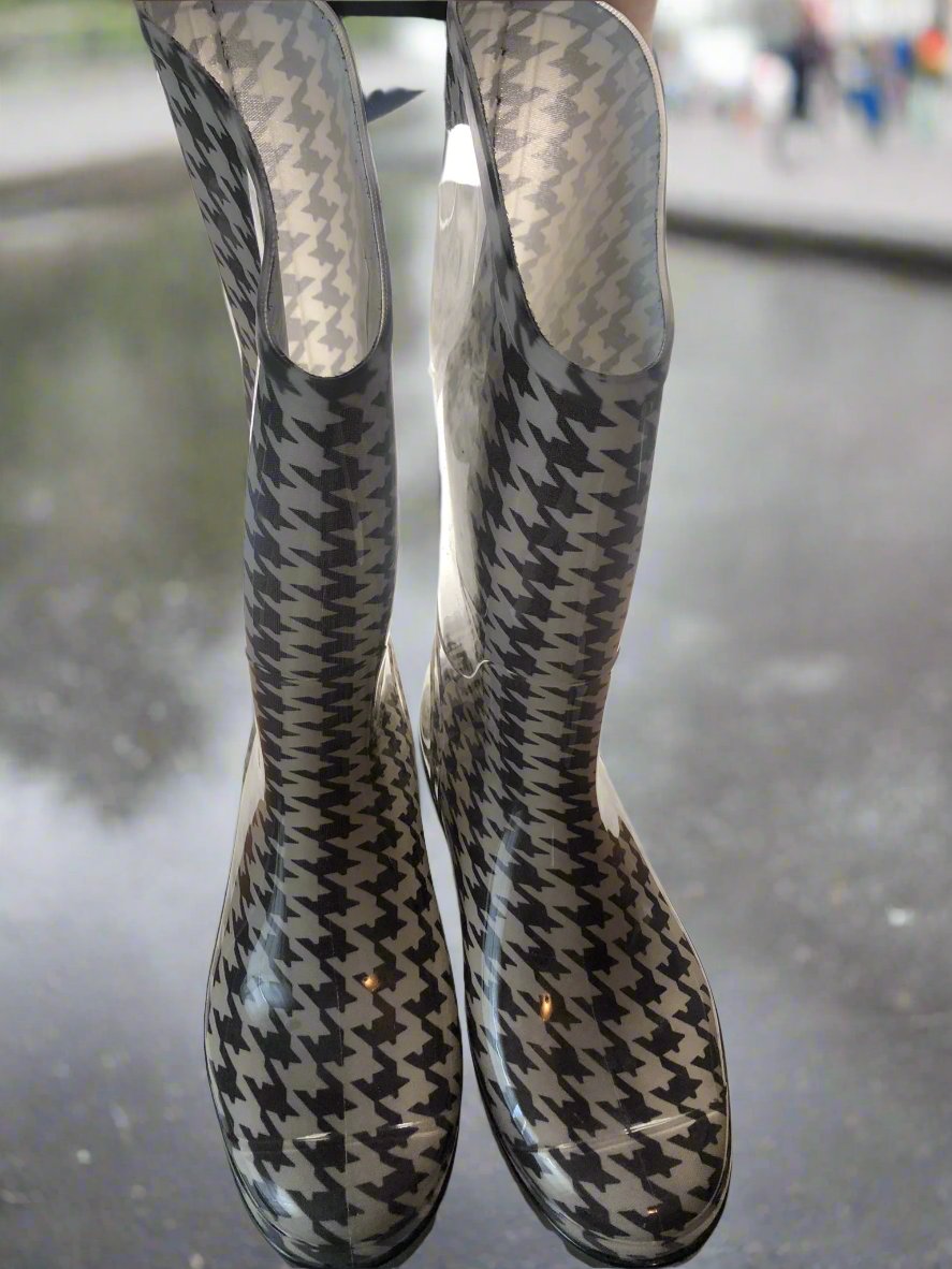 Columbia Houndstooth Rain boots