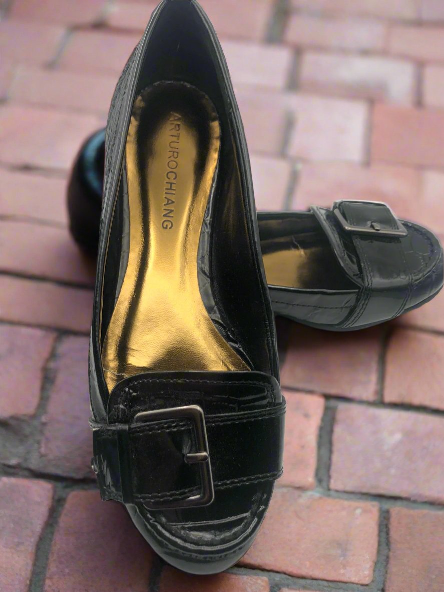 Arturo Chiang Black Flats size 7