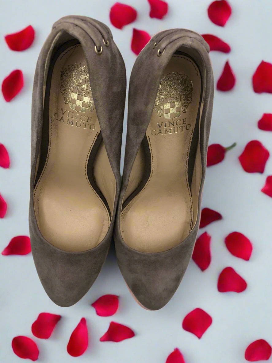 Vince Camuto Dallen Suede Pumps Size 6.5