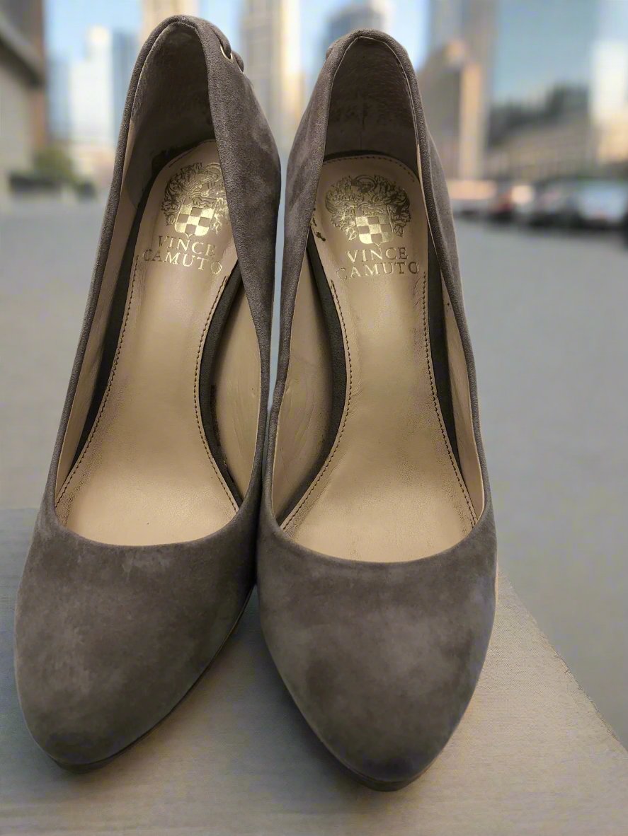 Vince Camuto Dallen Suede Pumps Size 6.5