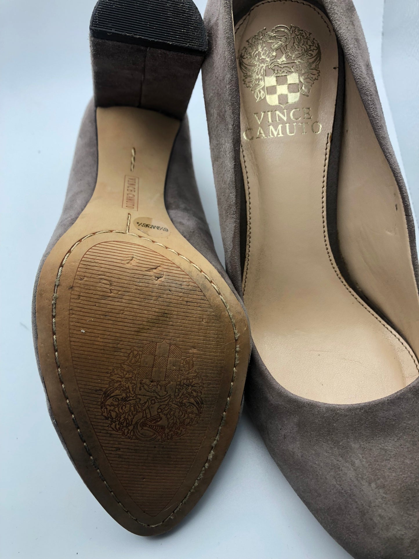 Vince Camuto Dallen Suede Pumps Size 6.5