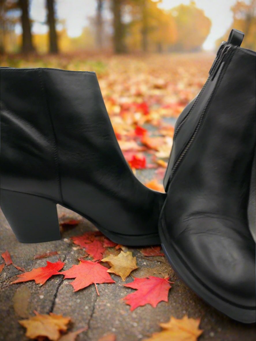 Aldo Black Leather Double Zipper Ankle Boots