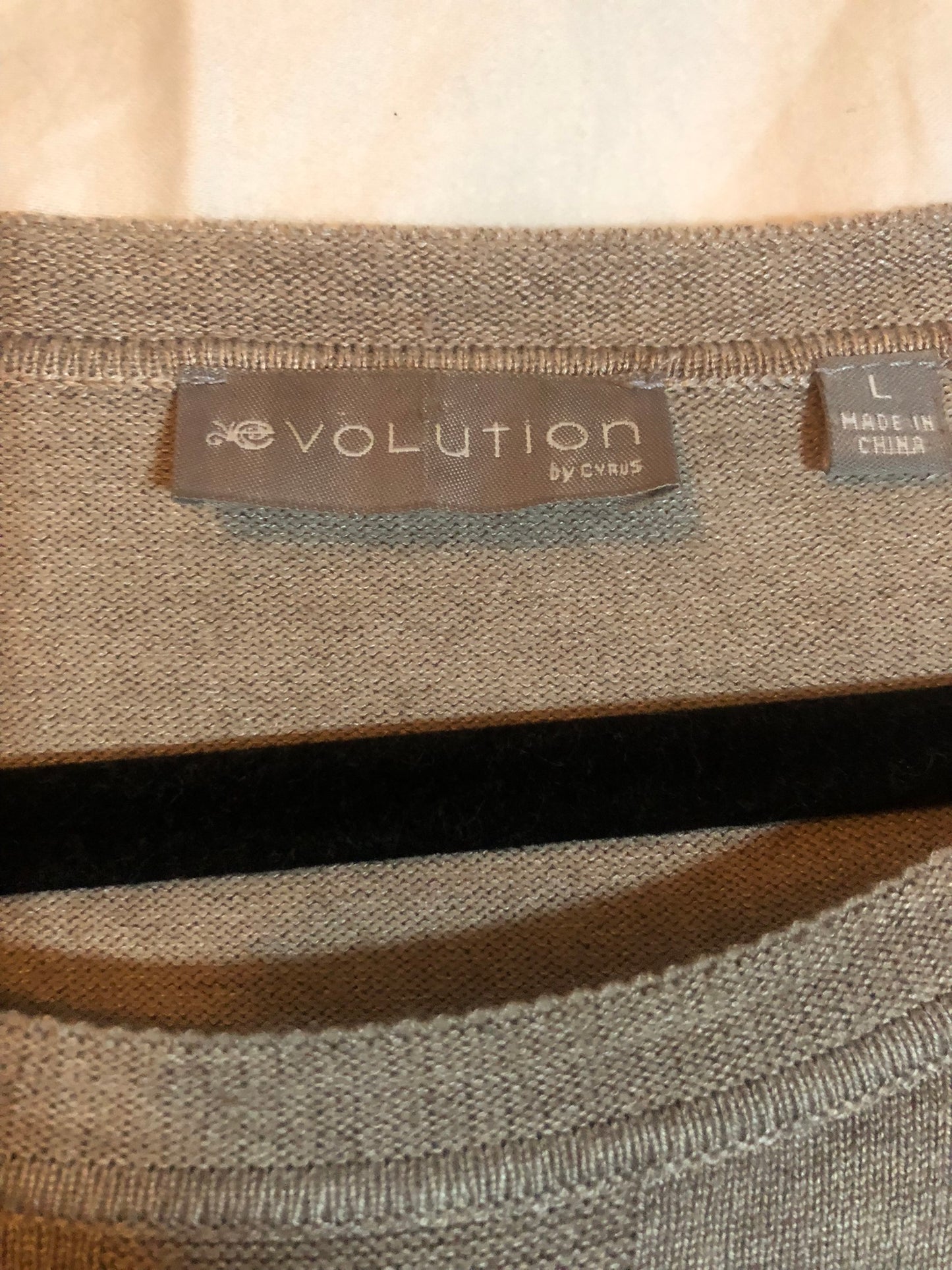 Evolution by Cyrus Long Sleeve Sweater Size L