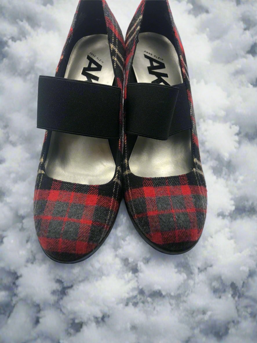 Anne Klein Sport Plaid Heels size 8.5