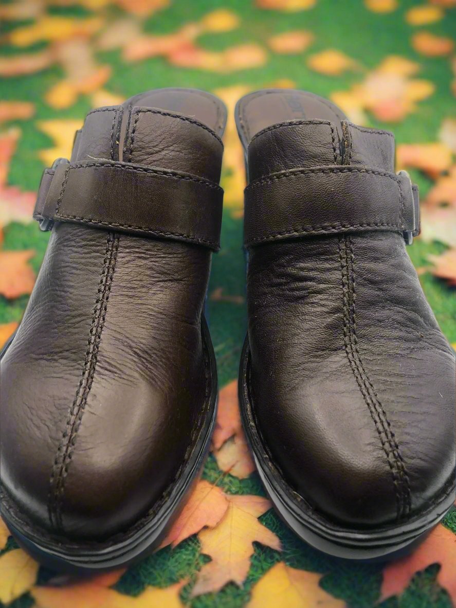 Born Women's Brown Leather Clogs Size 10