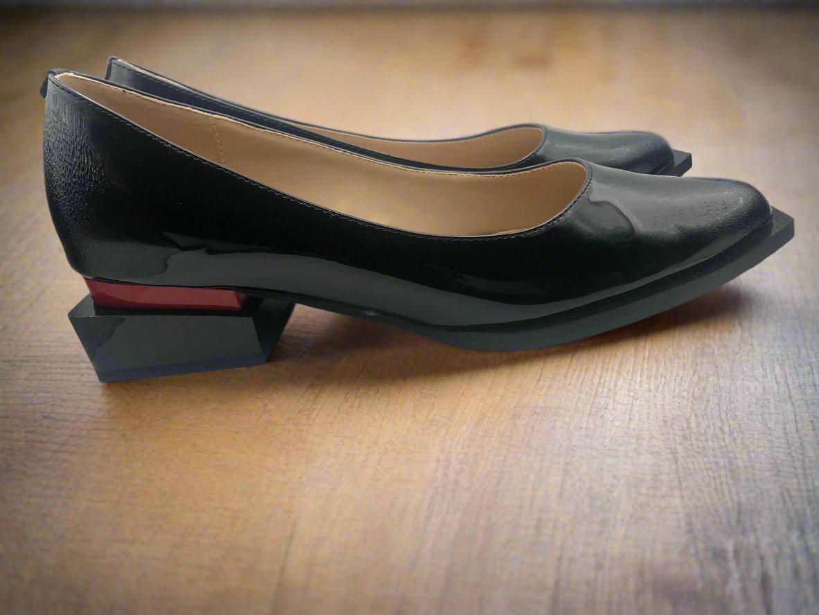 Lingxiaune Black Patent Leather Block Heel Shoes size 8.5