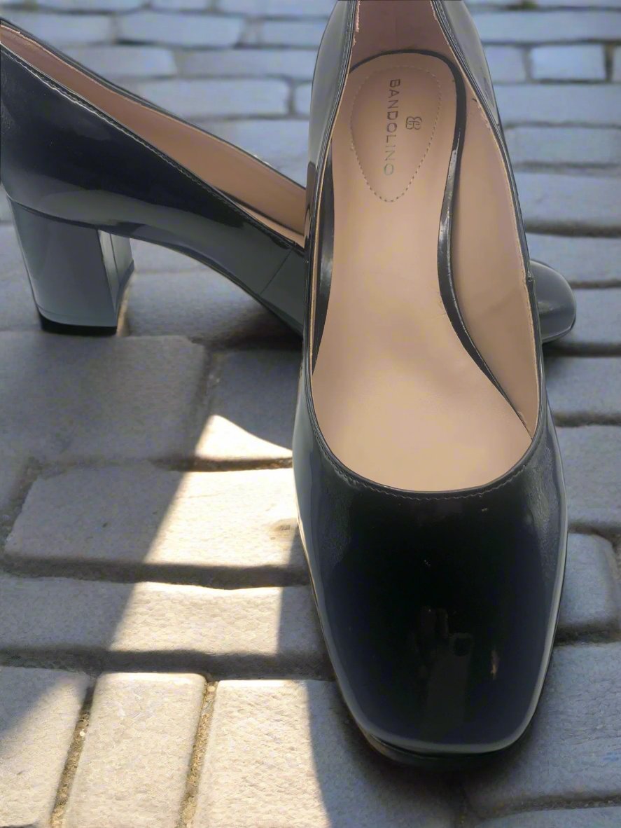 Bandolino Black Patent Leather Pumps