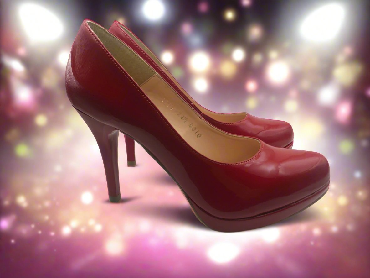 Doreli Red Patent Leather Heels US size 7.5